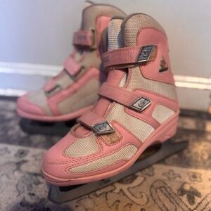 Girls Softec Pink Ice Skates size 3 with Velcro straps nice condition
